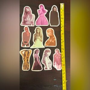 10 Taylor Swift cupcake toppers